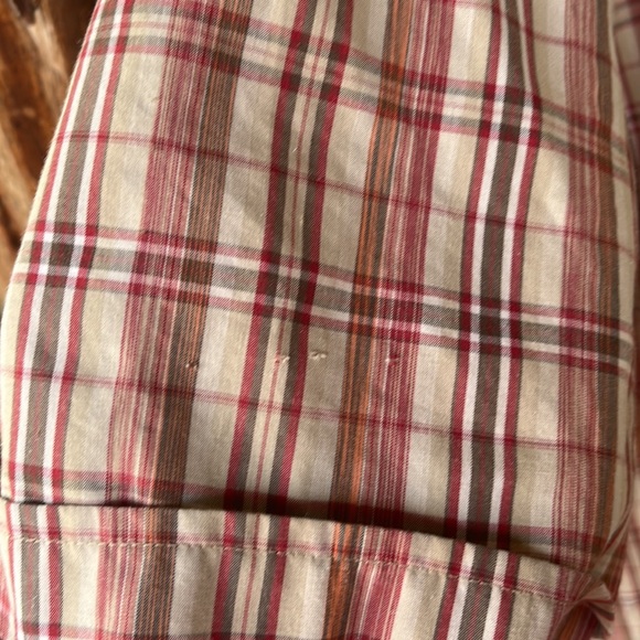 Mountain Hardware men’s XXL short sleeve button up. - Picture 5 of 5